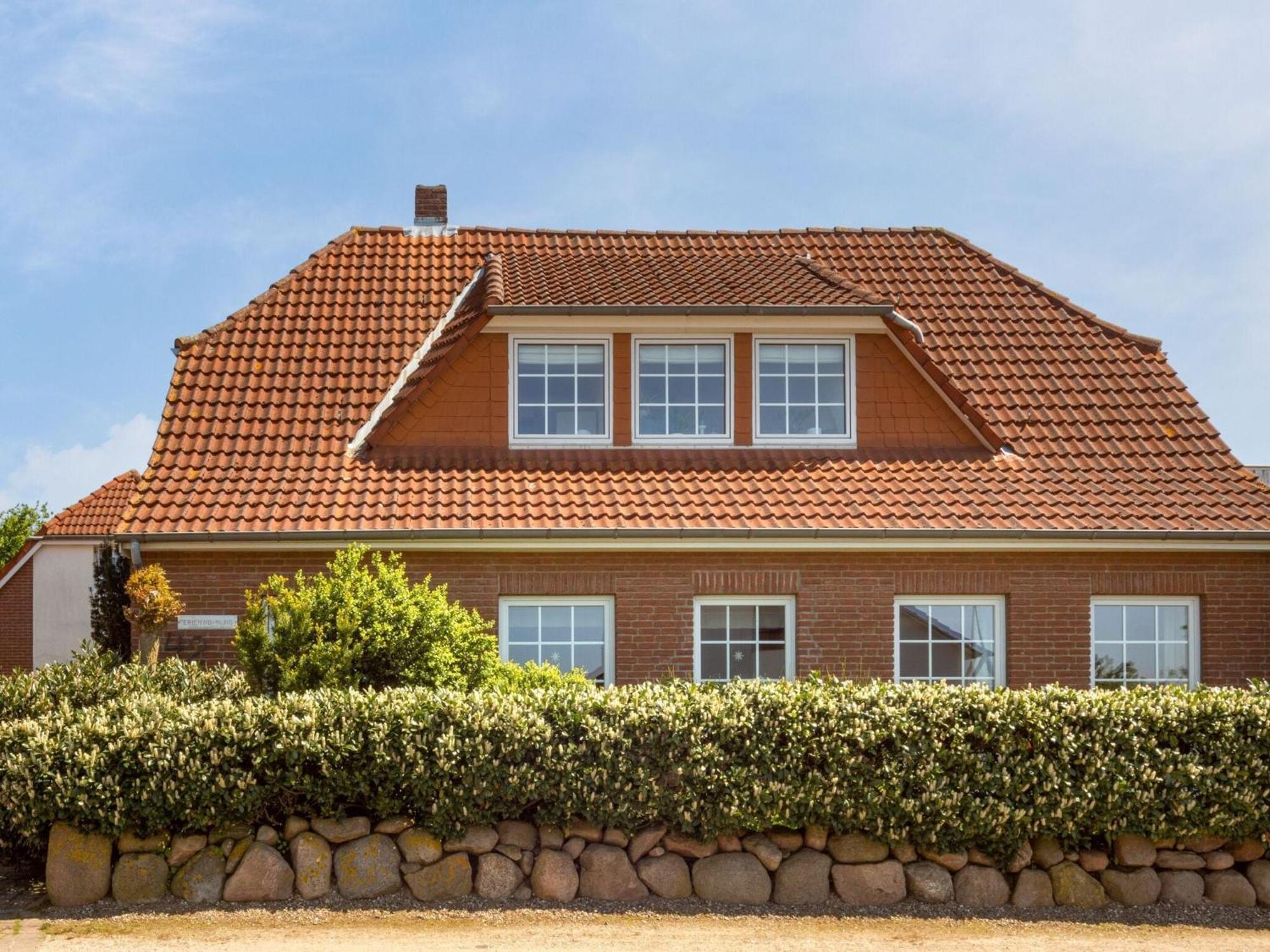 Enticing Holiday Home In Oldenburg With Garden Near Sea Dannau Exterior photo